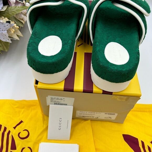Men’s Gucci X Adidas, limited edition, pool slides, GG monogram size 11 Italy - Picture 6 of 10
